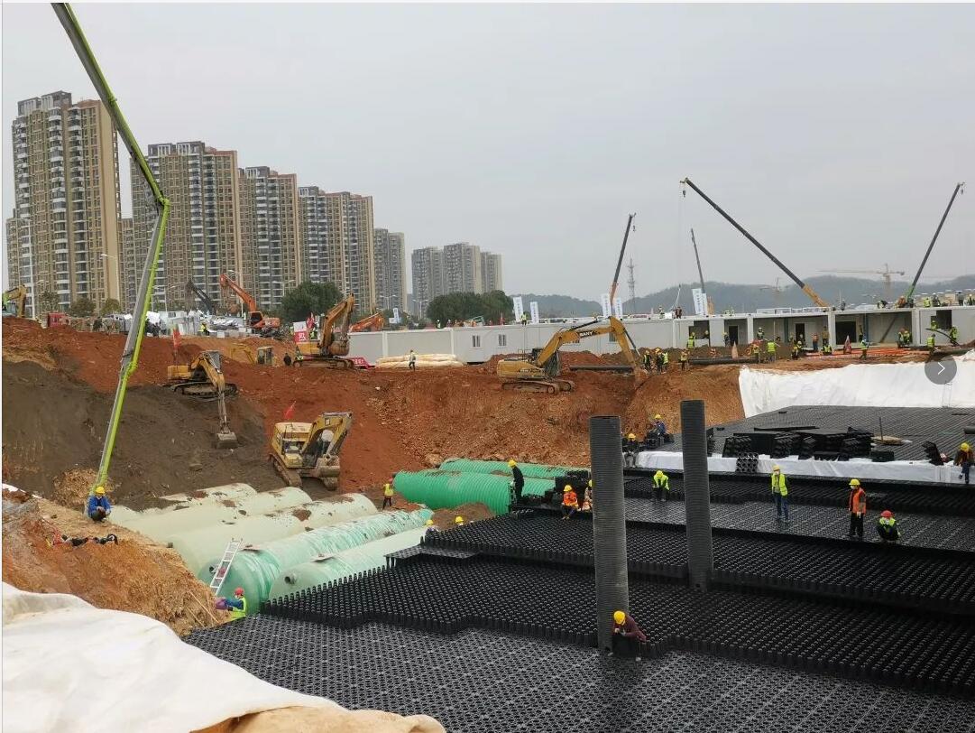 火神山醫(yī)院?jiǎn)⒂煤?醫(yī)療廢水是怎么處理的？讓我們現(xiàn)場(chǎng)看看它的污水處理站